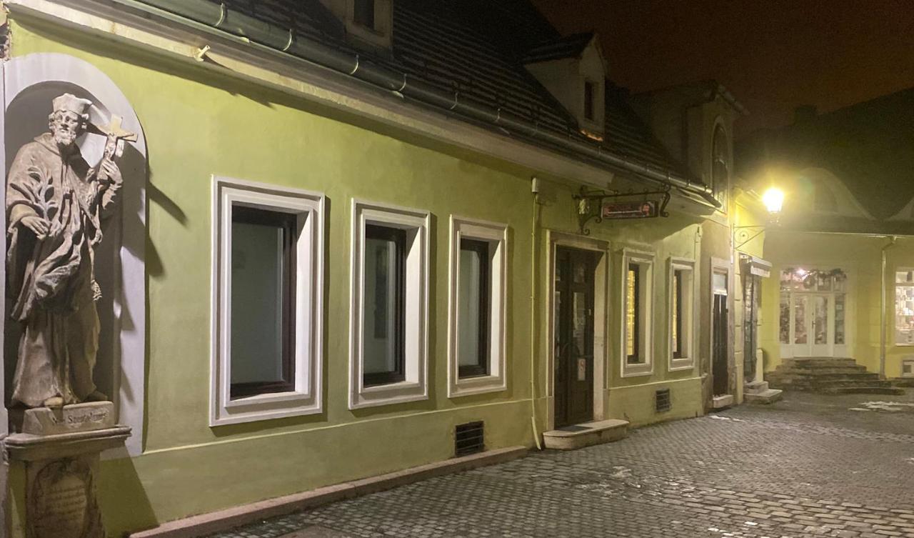 Hosoek Tornya Apartman Кесег Екстер'єр фото